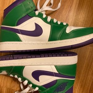 Nike Air Jordan 1 Mid ‘Hulk’ - M7.5/W9